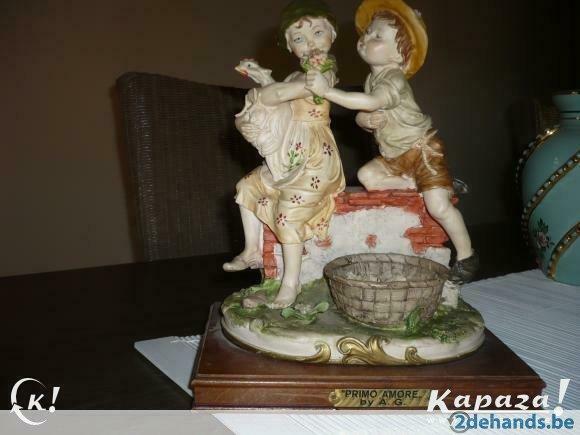 Beeldje kindjes met kip, Antiek en Kunst