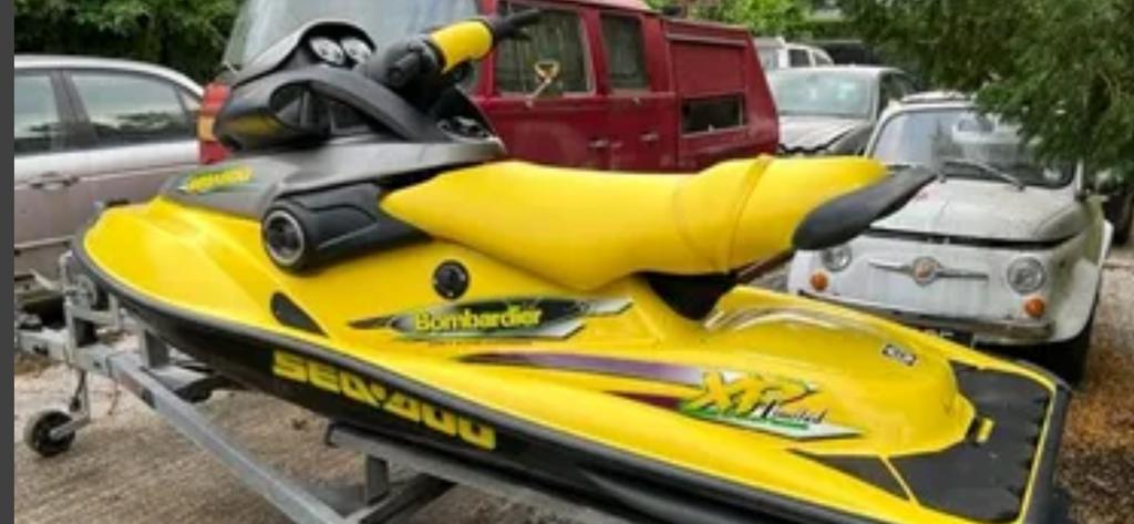 Jetski recherchait, Enlèvement, Comme neuf