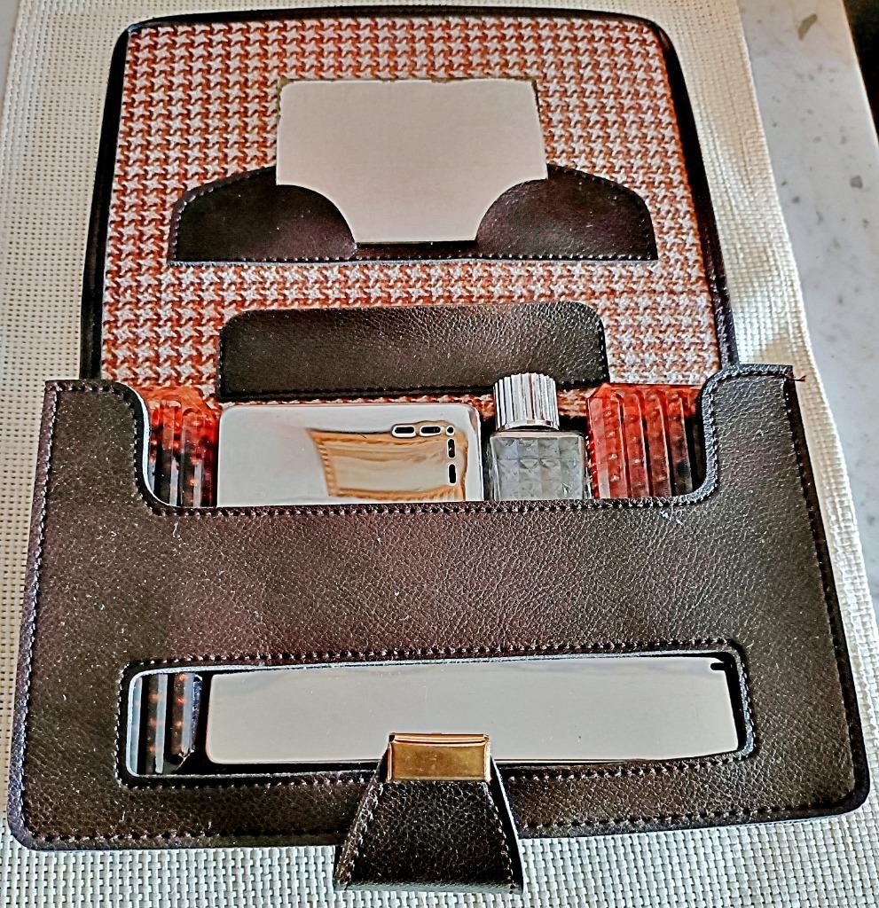 Nécessaire de toilette vintage en tissu + cuir, casi complet, Enlèvement ou Envoi, Neuf, Autres couleurs, Homme ou Femme