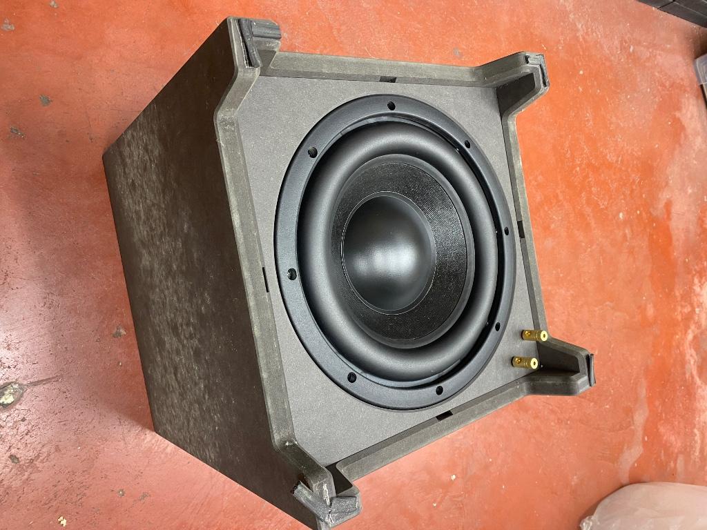 CSS SDX10 subwoofer in sealed box, Gebruikt, Subwoofer, 120 watt of meer, Ophalen