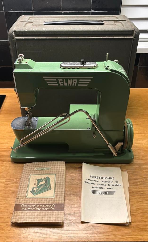 Elna Grasshopper Vintage Electric Sewing Machine 1940s, Ophalen of Verzenden