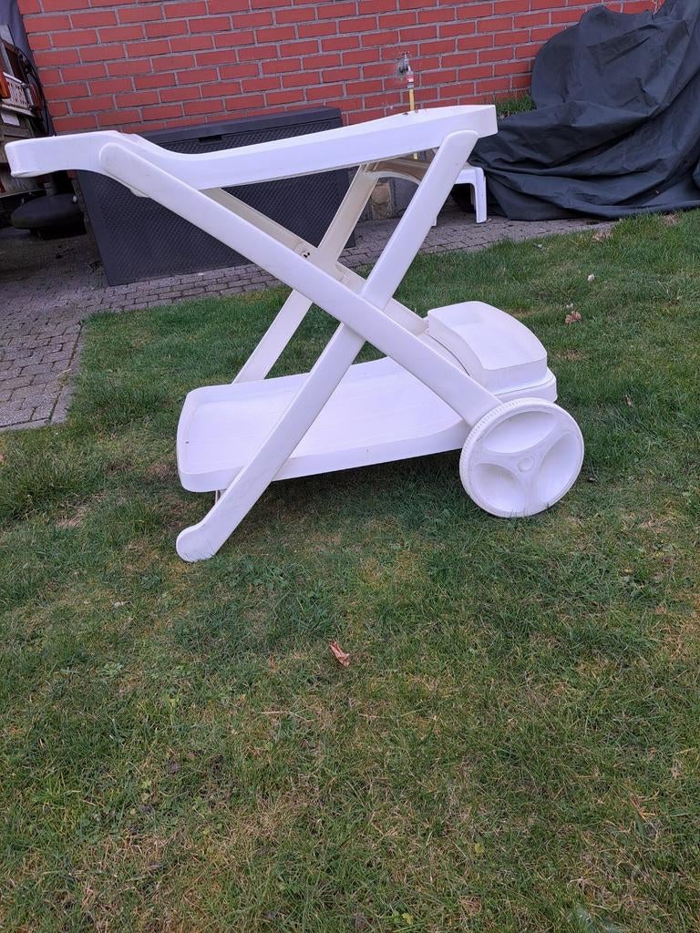Eet en drank wagen met eventeel bijhorend tafeltje en 2 voet, Enlèvement, Comme neuf