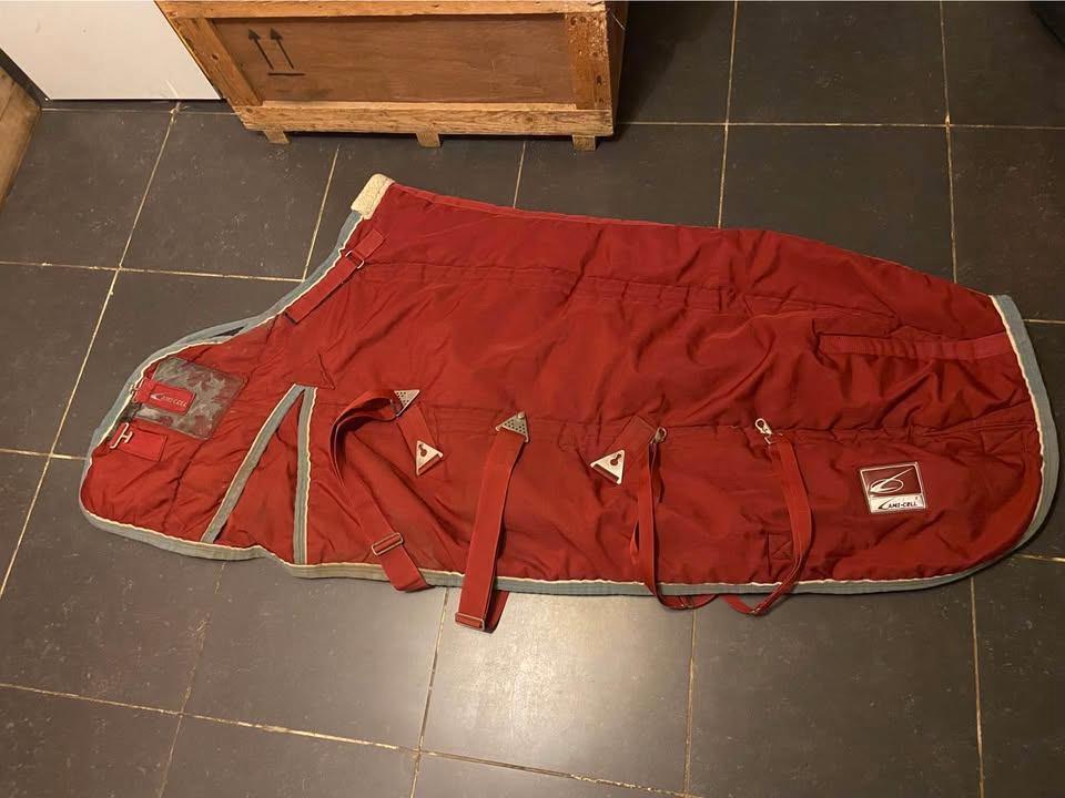 couverture rouge imperméable/ polar 400g 175, Animaux & Accessoires, Enlèvement, Comme neuf, Couverture