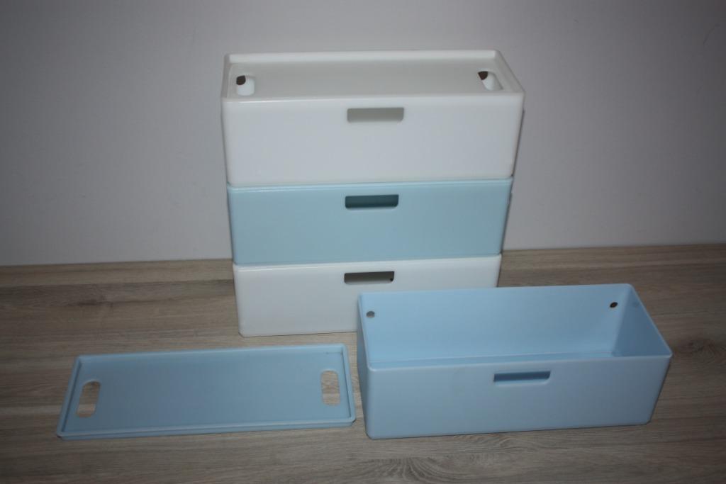 IKEA 4x bakje met deksel , 2x wit ,2x blauw, Maison & Meubles, Accessoires pour la Maison | Coffres, Utilisé, Moins de 50 cm, Moins de 50 cm