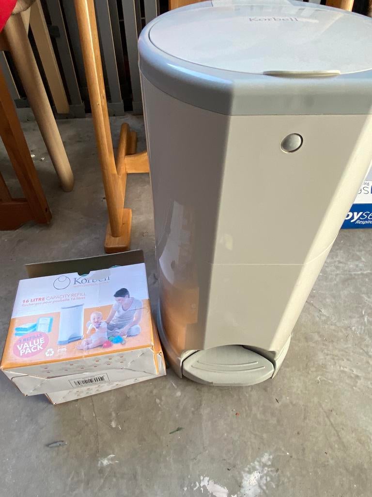 Korbell pampervuilnisbak + 2 pakken vuilniszakken, Enlèvement, Comme neuf