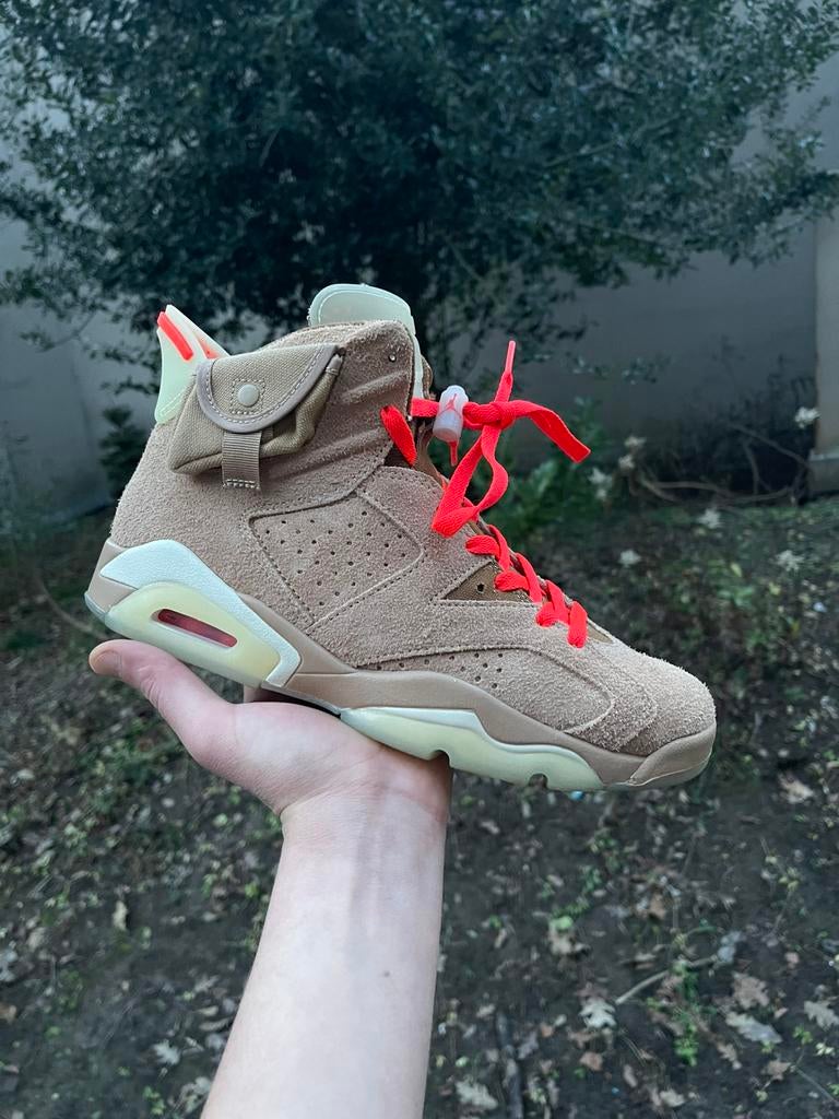 Jordan 6 Retro x Travis Scott « British Khaki », Enlèvement, Porté, Baskets