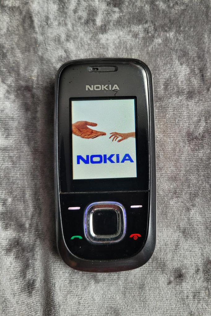 Nokia 2680S-2 avec chargeur ., Enlèvement, Comme neuf