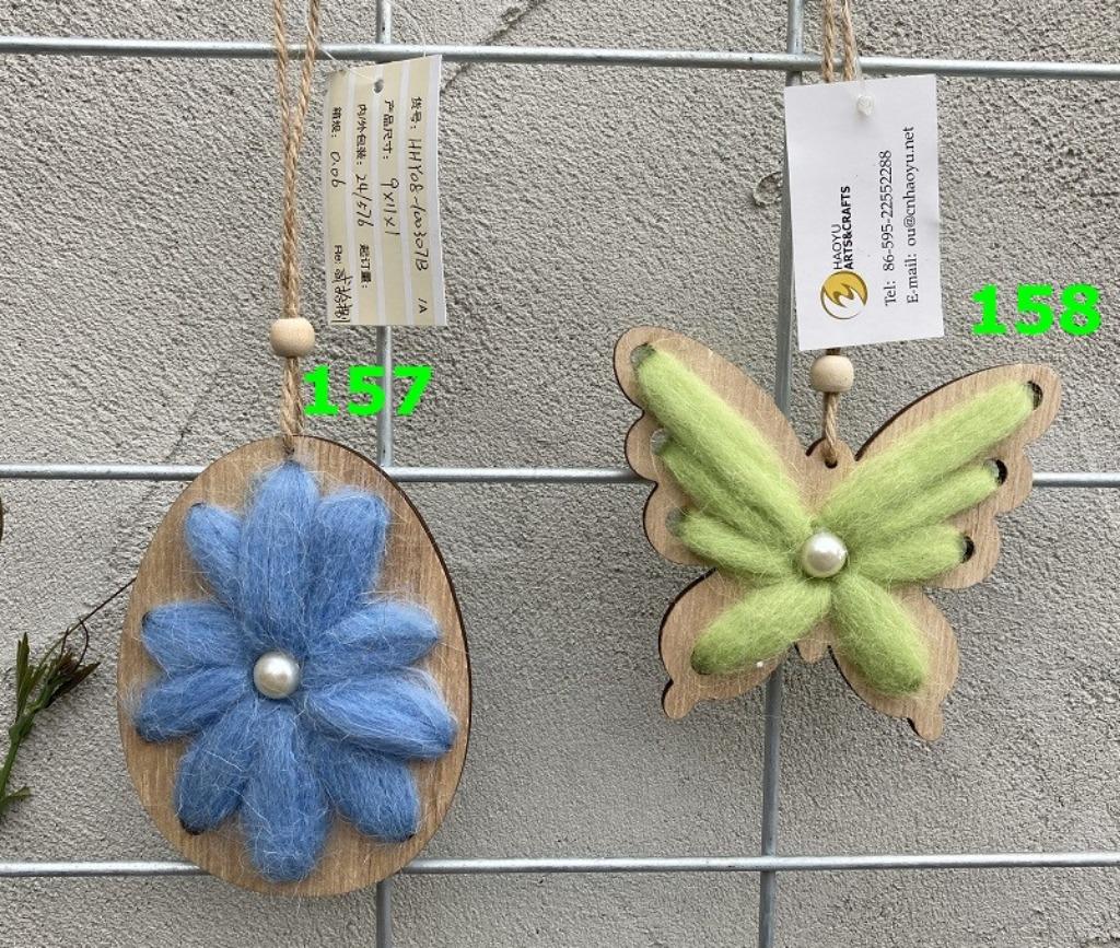 HOUT DECO HANGER NR 157-158 EI en VLINDER MET WOLLEN NIEUW, Ophalen of Verzenden, Nieuw