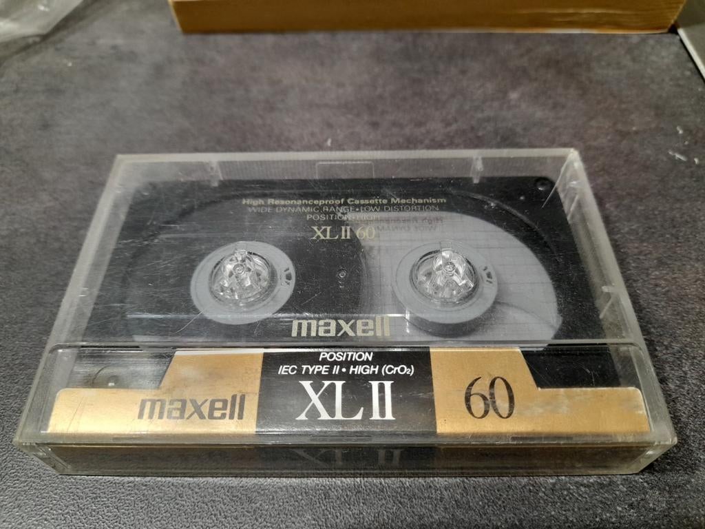 Cassette audio Maxwell, Enlèvement ou Envoi, 1 cassette audio, Vierge, Avec boîte de rangement, étagère ou coffret