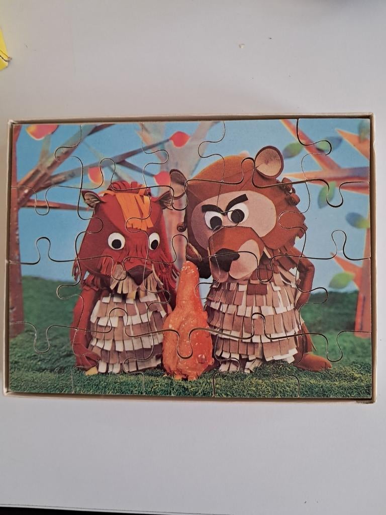 Vintage houten puzzel fabeltjeskrant, Ophalen, 2 tot 4 jaar, 10 tot 50 stukjes, Zo goed als nieuw