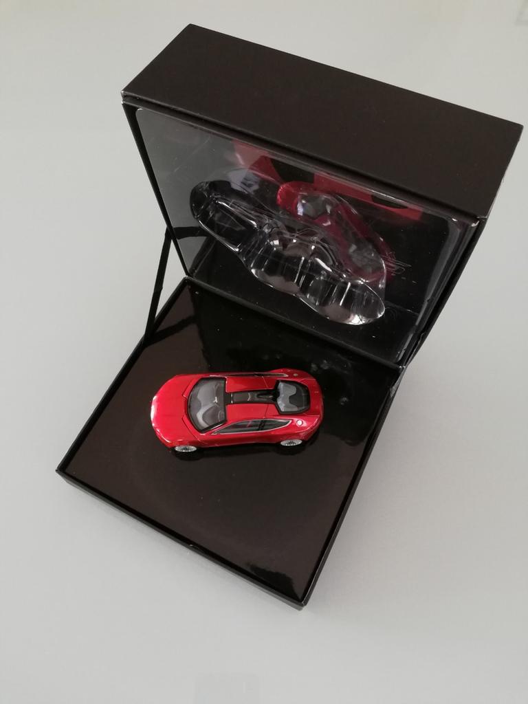 Concept-car Ford Evos Norev 1:43, Enlèvement ou Envoi, Comme neuf, Voiture, Norev