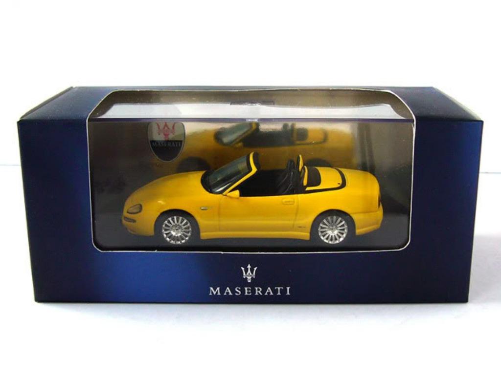 1:43 Ixo MOC029 Maserati Spyder Cambiocorsa Cabriolet yellow, Enlèvement ou Envoi, Comme neuf, Voiture