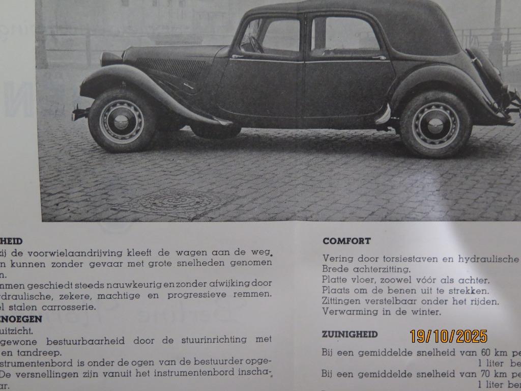 CITROEN TRACTION AVANT BERLINE NORMALE FOLDER 1946, Verzenden