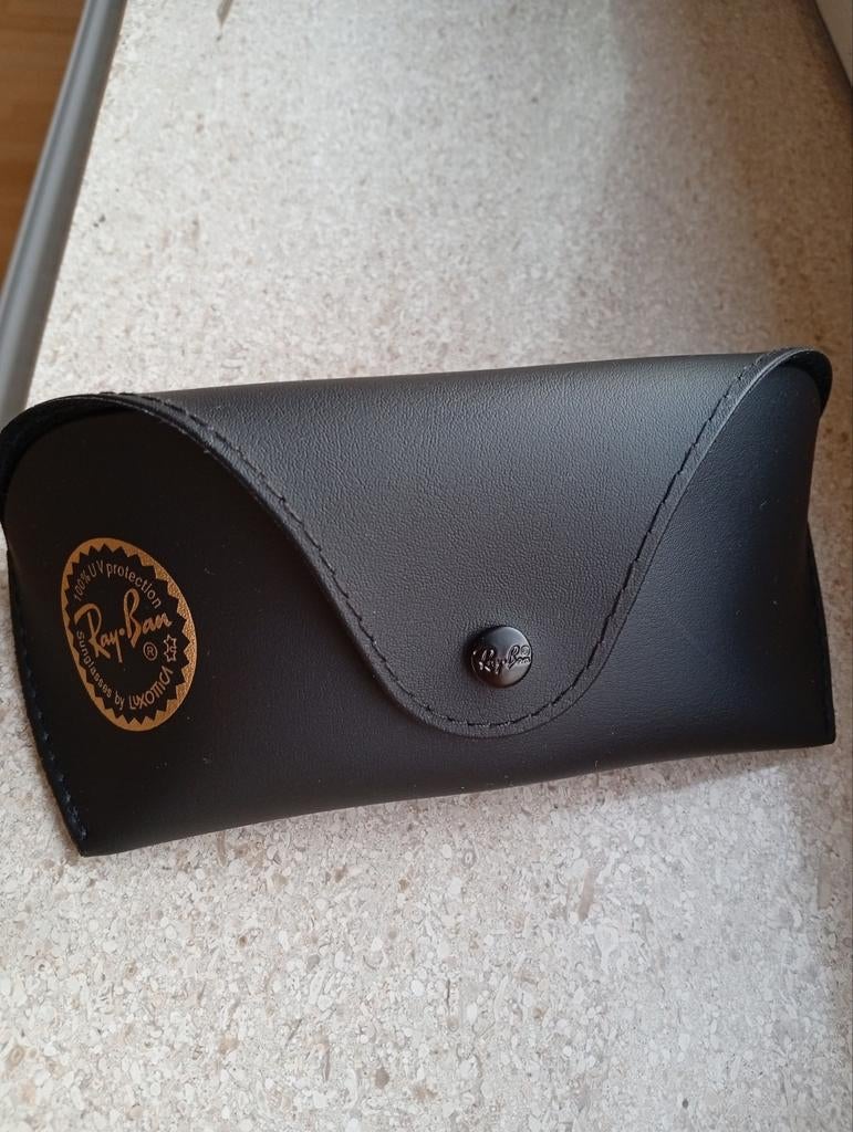 RayBan brillenkoker, origineel, nieuw, met RayBan handdoek, Zwart, Nieuw, Ophalen of Verzenden, Ray-Ban