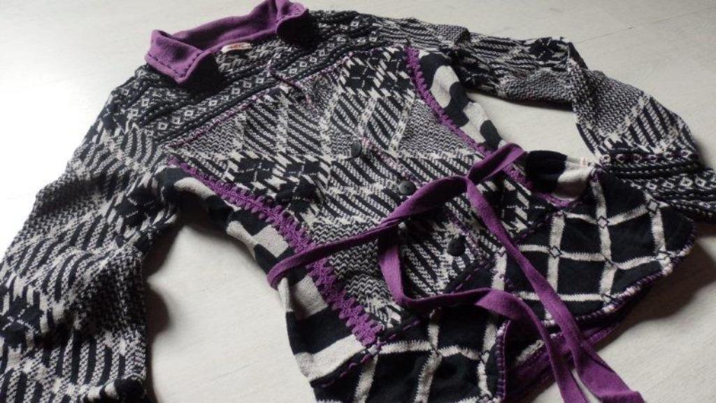 trui met knopen of cardigan - Didi - medium, Didi, Enlèvement, Comme neuf, Taille 38/40 (M)