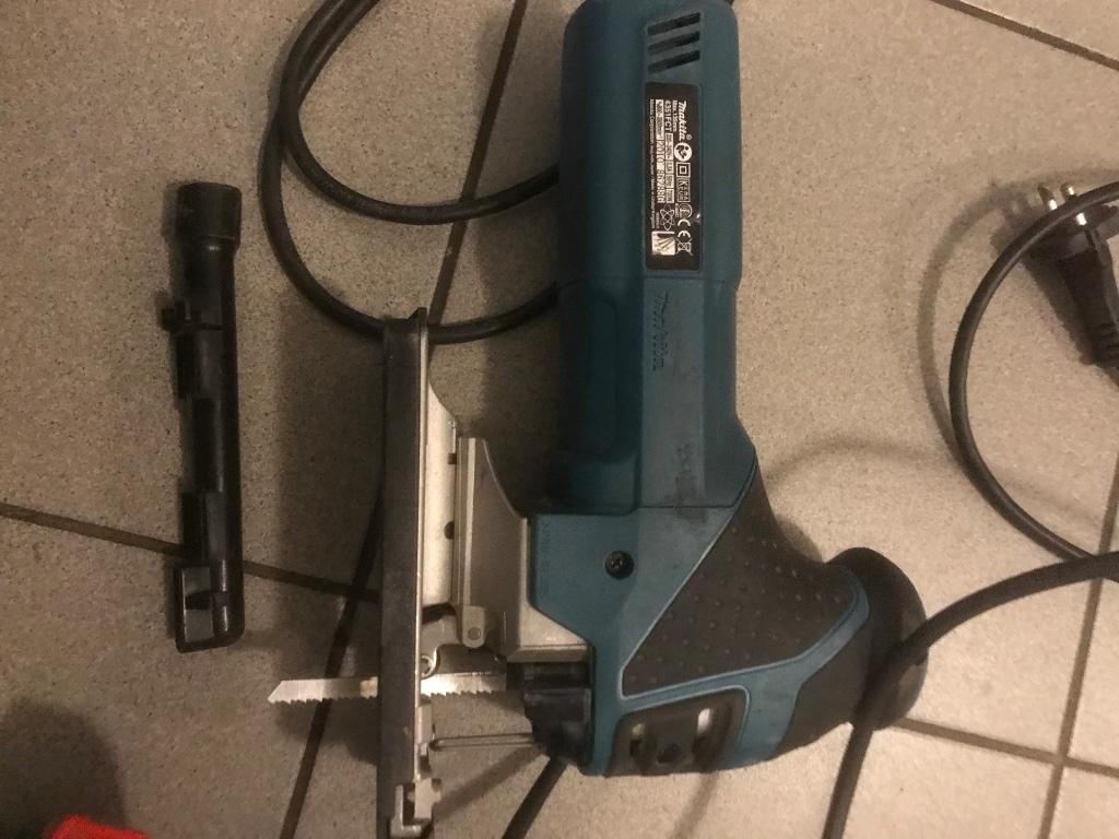 Decoupeerzaag,wipzaag Makita en Bosch, Doe-het-zelf en Bouw, Ophalen, 600 tot 1200 watt, Zo goed als nieuw, Makita
