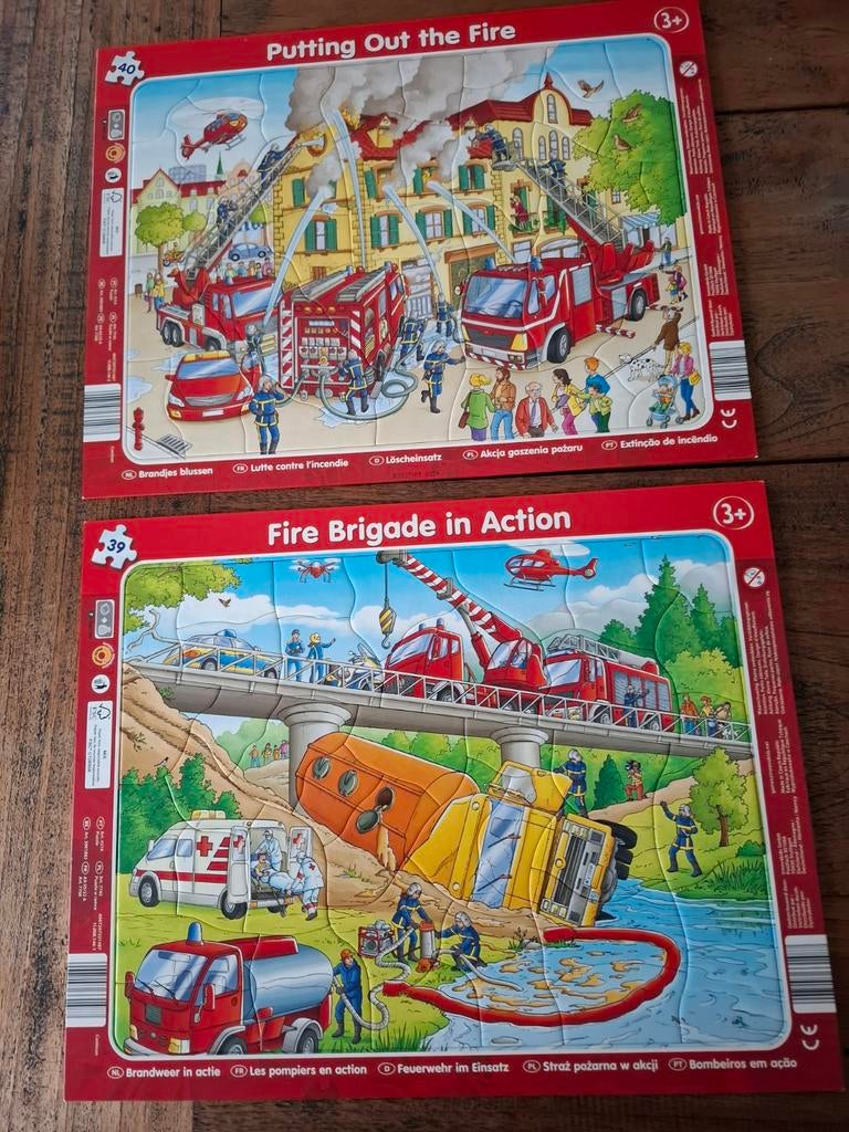 Insérez le puzzle 39 pièces et 40 pièces. Camions de pompier, Enlèvement ou Envoi, 10 à 50 pièces, Neuf, 2 à 4 ans