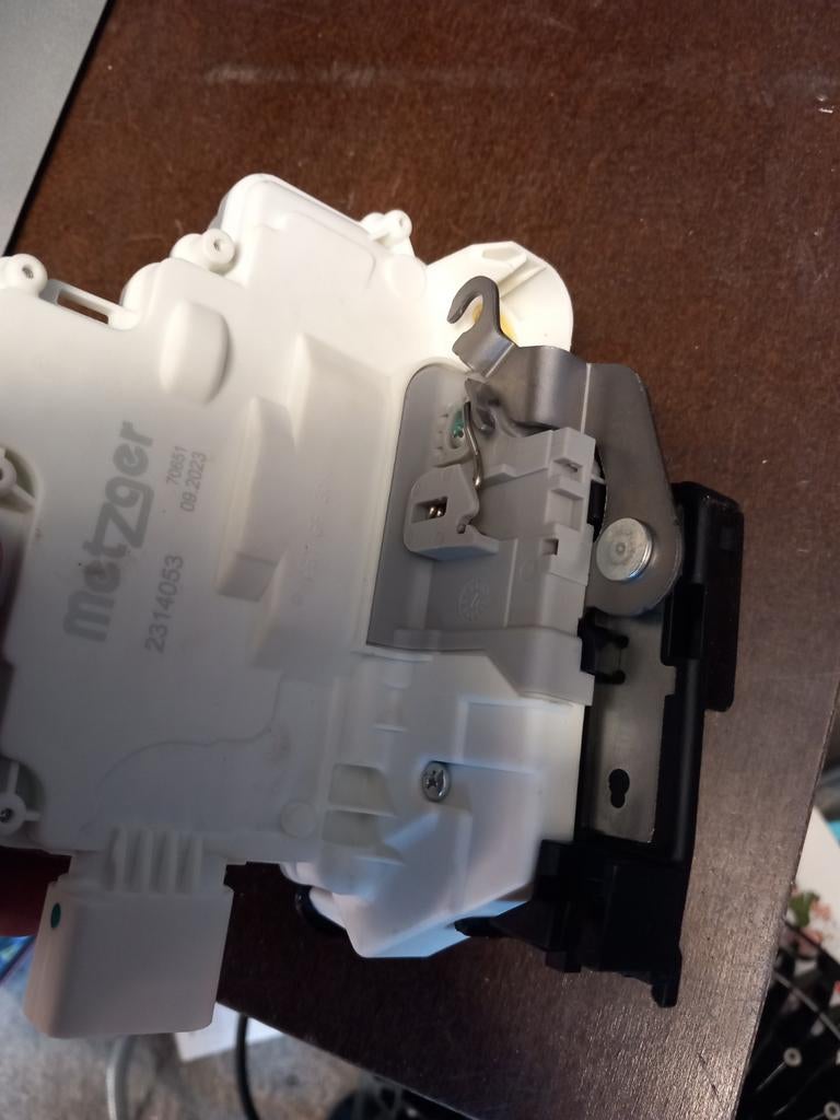 VW Eos voordeurslot links, Ophalen of Verzenden, Voor, Volkswagen, Deur