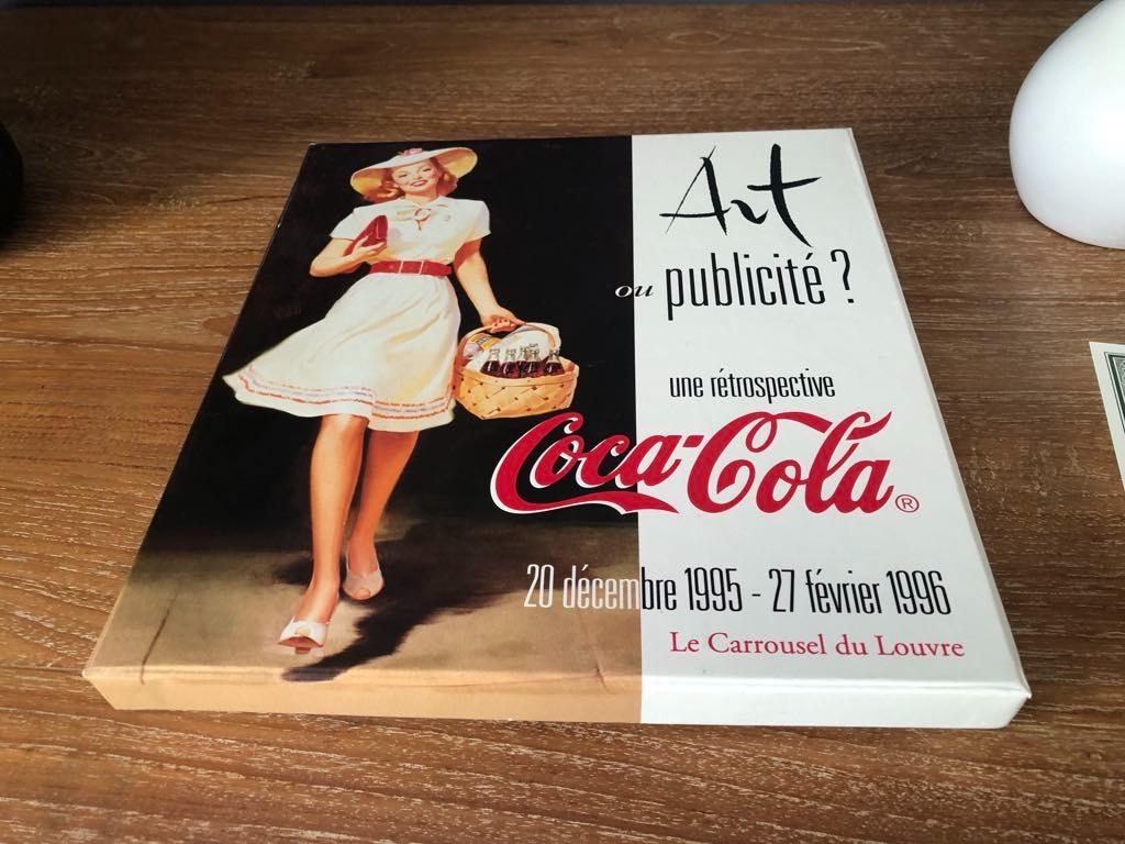 Coca Cola-doos: kunst of reclame? Een retrospectief, Verzamelen, Ophalen of Verzenden, Nieuw, Overige typen