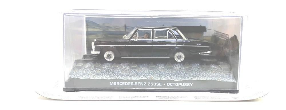 Mercedes-Benz 250SE James Bond #23., Hobby en Vrije tijd, Modelauto's | 1:43, Ophalen of Verzenden, Zo goed als nieuw, Auto, Universal Hobbies
