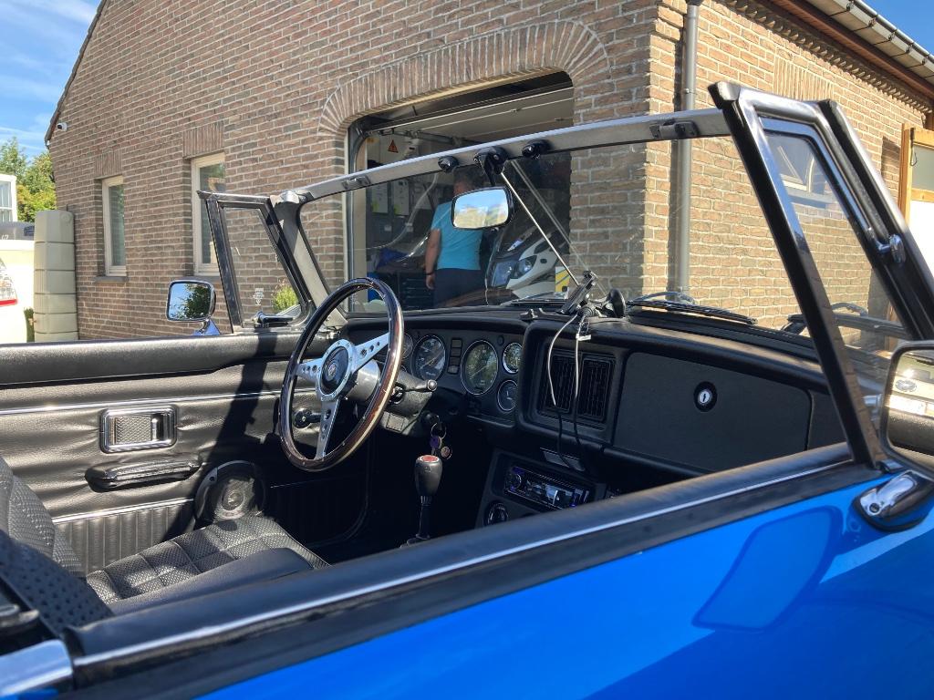 MG B, Autos, MG, Particulier, B, Air conditionné automatique, Radio, Essence, Euro 6, Cabriolet, 2 portes, Boîte manuelle, Bleu