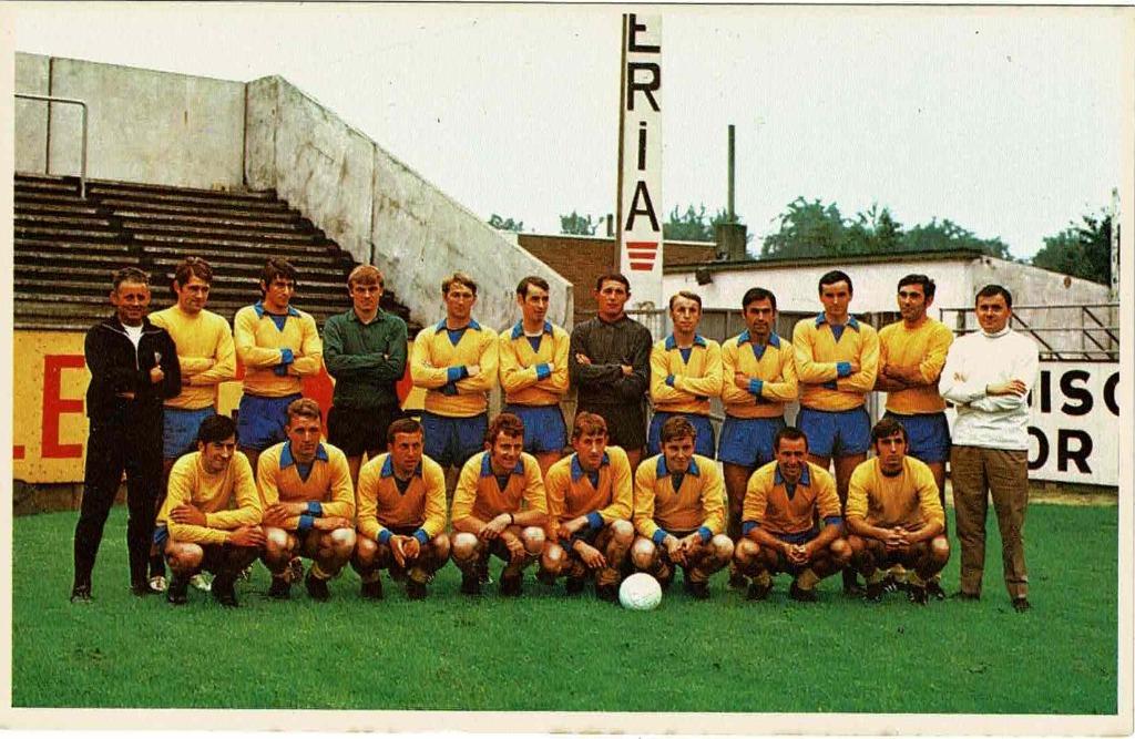 Sint-Truiden VV - ploegfoto seizoen 1969-1970, Ophalen of Verzenden, Nieuw