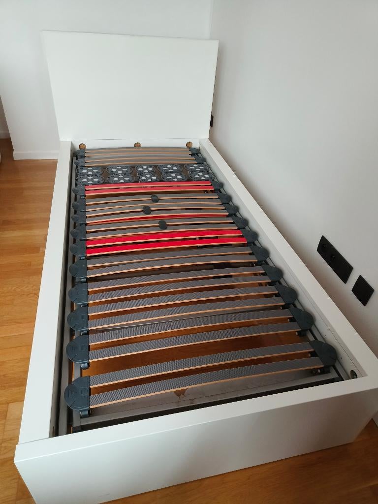 Ikea bed malm, Ophalen, Zo goed als nieuw