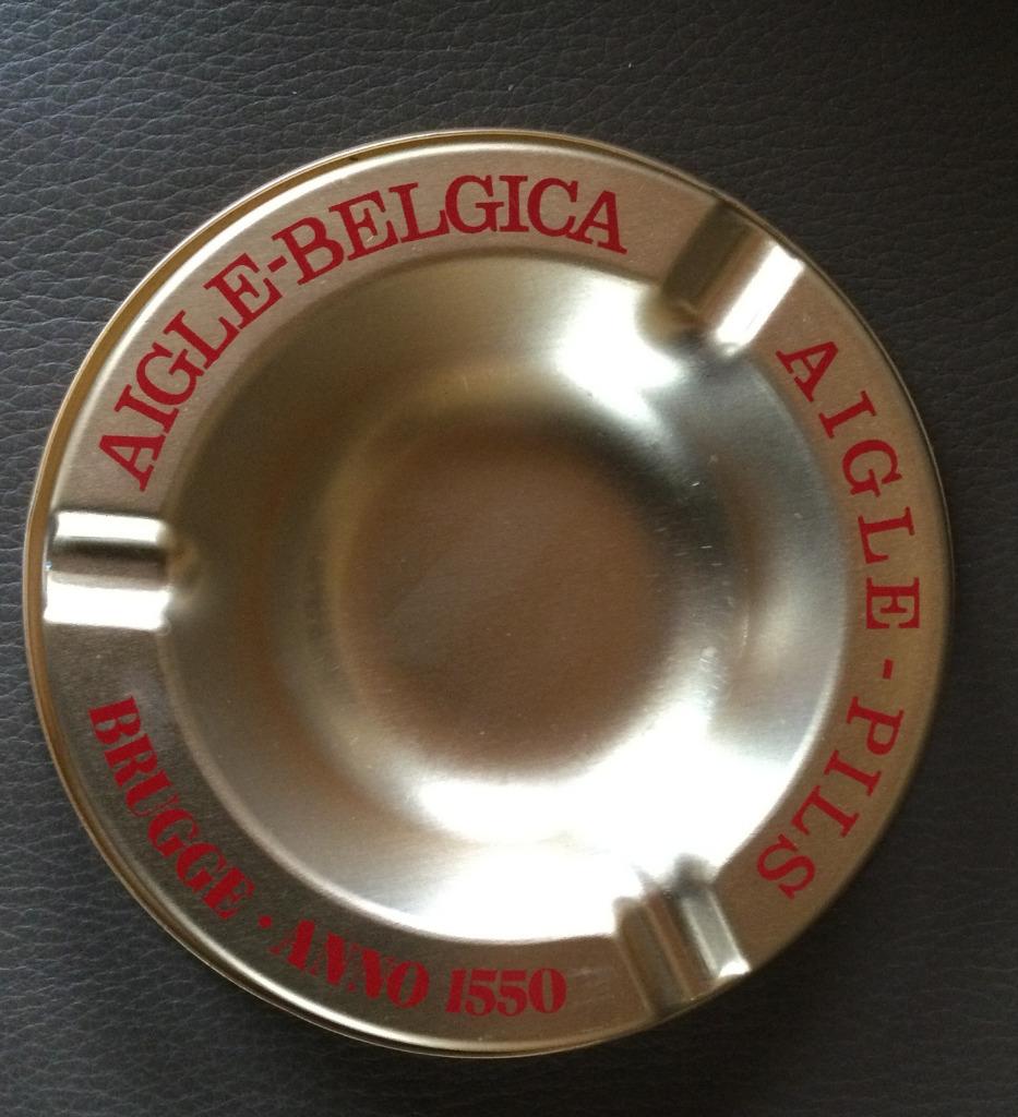 bier brouwerij Aigle Belgica asbak Brugge anno 1550 pils, Collections, Marques de bière, Enlèvement ou Envoi, Comme neuf