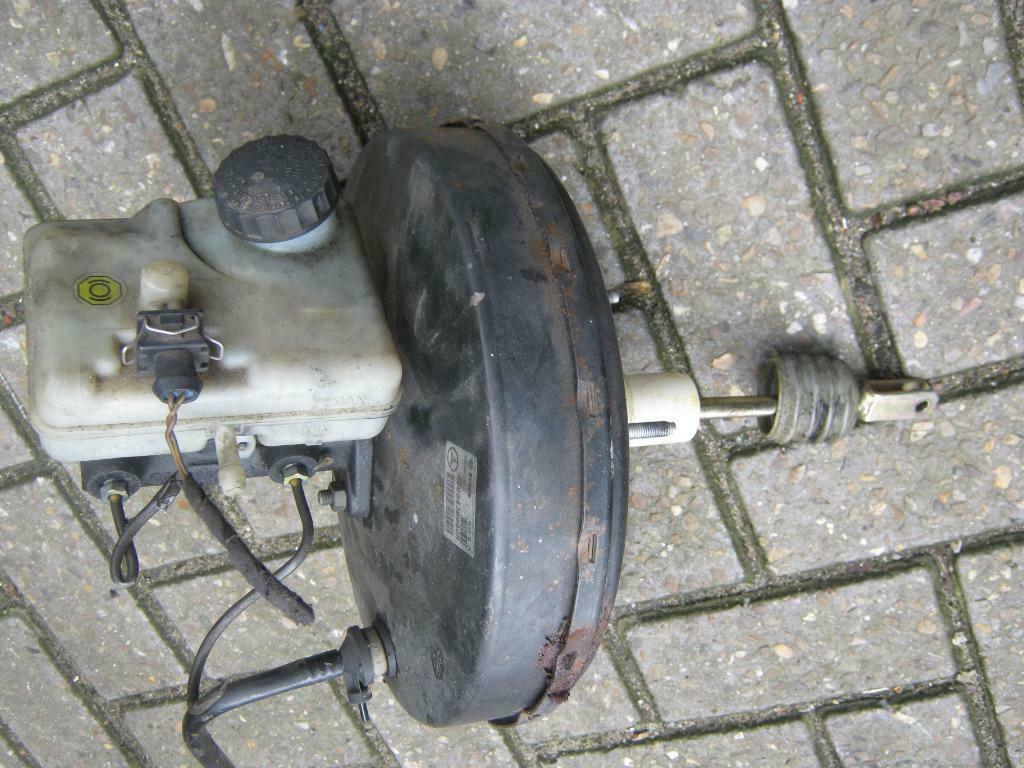 A0004309408 Servofrein Pour MERCEDES Sprinter 02.00 ->, Enlèvement ou Envoi, Utilisé, Mercedes-Benz, Capot moteur