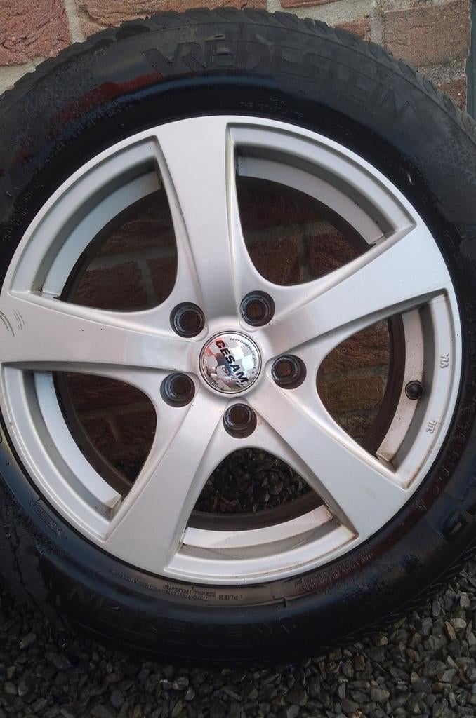 Jantes Nissan Juke 16 pouces 5x114,3 équipées de pneus hiver, Autos : Pièces & Accessoires, Pneus & Jantes, Pneus et Jantes, Pneus hiver