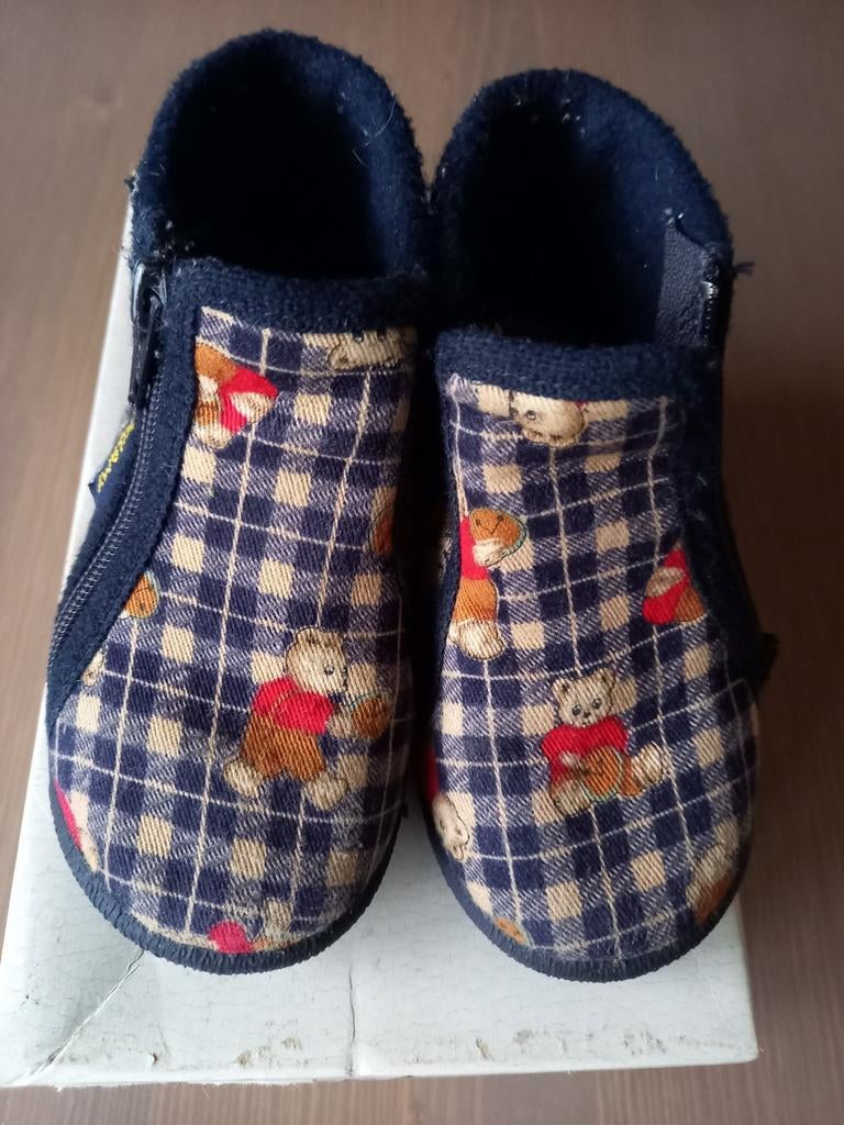 Kinderpantoffels bellyamy maat 24, Ophalen of Verzenden, Zo goed als nieuw