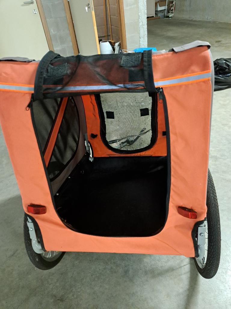 Hondenkar voor aan de fiets.Mooie staat!, Ophalen, Gebruikt