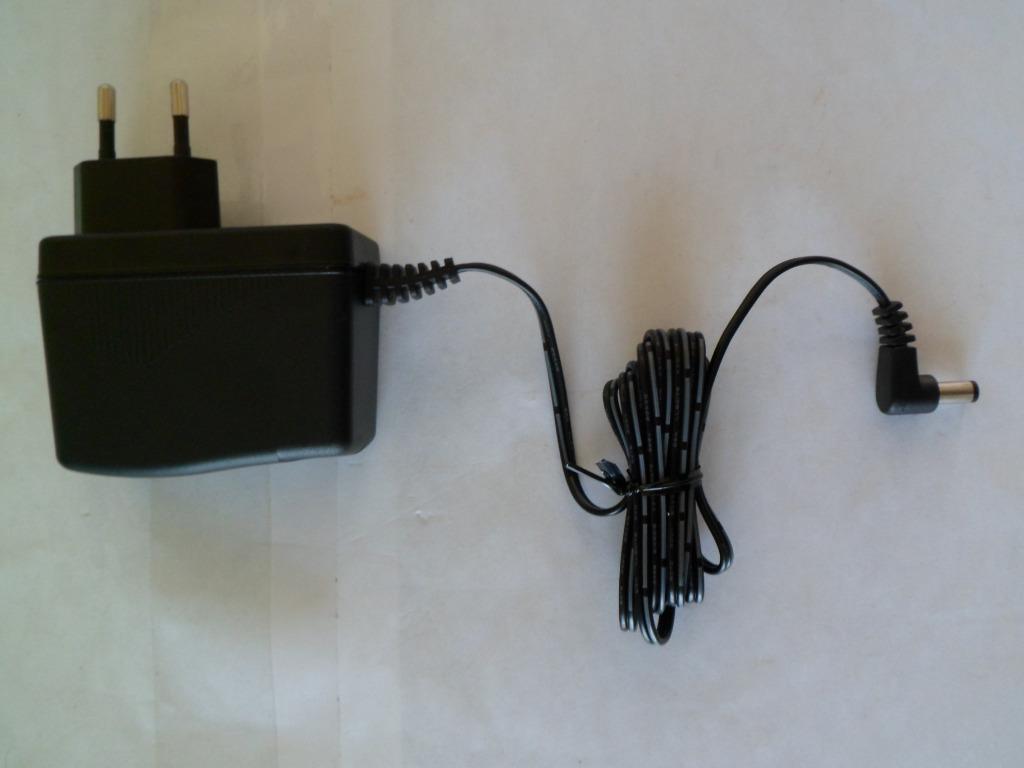 Netstroom Adapter Input: 100-240VAC 0.65A naar 12VDC 1.5A, Computers en Software, Ophalen of Verzenden, Nieuw