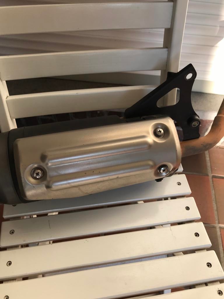 Originele uitlaat Yamaha 100 cc, Particulier