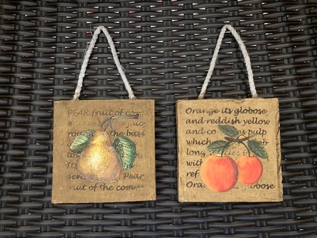 Decoratieve stenen tegeltjes met fruit decor 2 stuks, Ophalen of Verzenden, Zo goed als nieuw