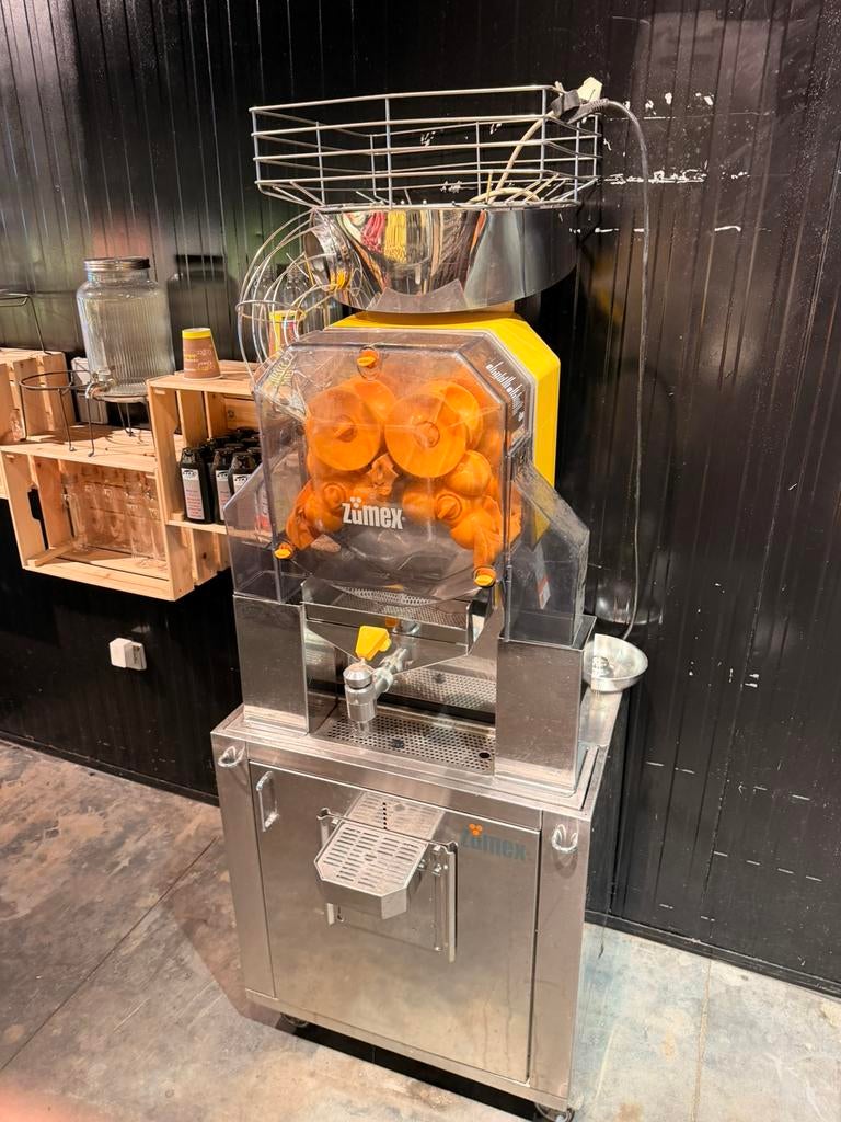 Zumex Speed Self-Service sinaasappelpers, Ophalen, Gebruikt, Elektrisch, Citruspers