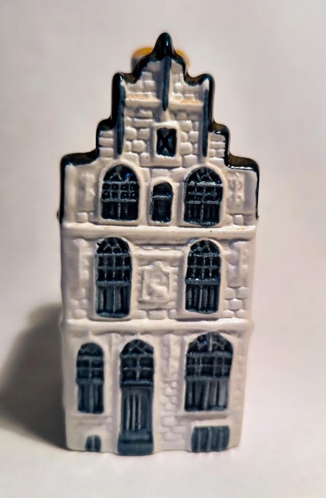 KLM huisje nr 22 't Lammeken, Kaai 25-27 Veere, Ophalen