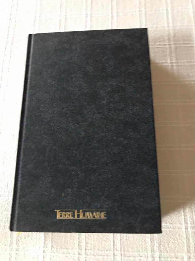 Te koop BOOK * BACKGROUND MINER*, Zo goed als nieuw