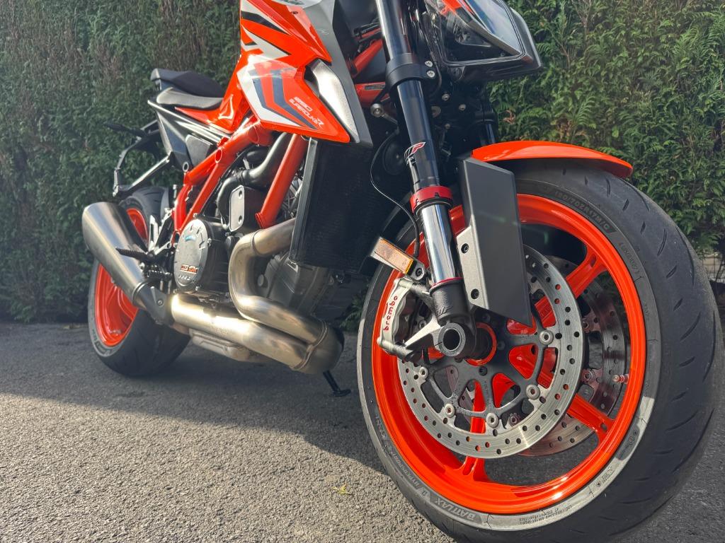 KTM - 1290 Super Duke, Motoren, 2 cilinders, Bedrijf, Meer dan 35 kW, 1290 cc