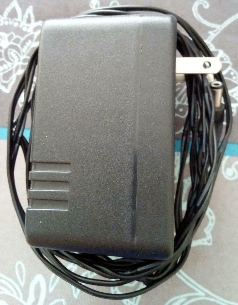 Chargeur / Adaptateur AC/DC MKD-481800800, prise USA, Informatique & Logiciels, Enlèvement ou Envoi, Comme neuf