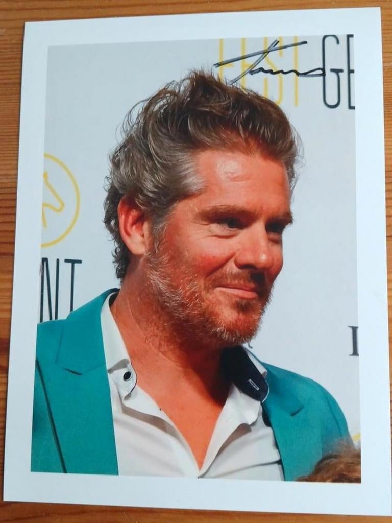 Gesigneerde foto van Tom Vermeir., Verzamelen, Muziek, Artiesten en Beroemdheden, Verzenden, Nieuw