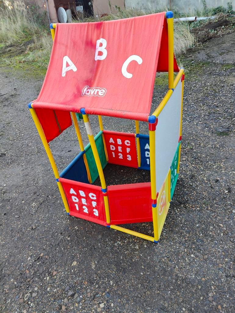 Speelhuisje. Trampoline . Chicco., Kinderen en Baby's, Speelgoed | Buiten | Speelhuisjes, Ophalen of Verzenden, Zo goed als nieuw