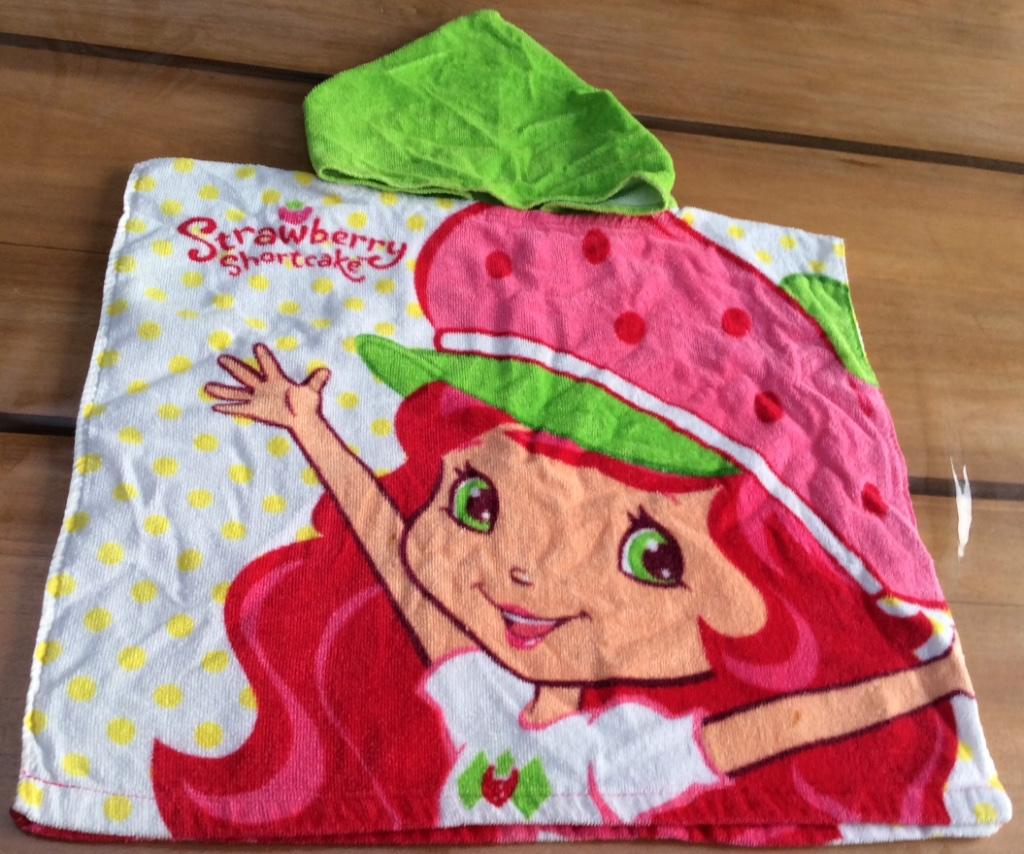 Strawberry Shortcake badponcho 1 maat., Kinderen en Baby's, Meisje, One size, Strawberry Shortcake, Ophalen of Verzenden