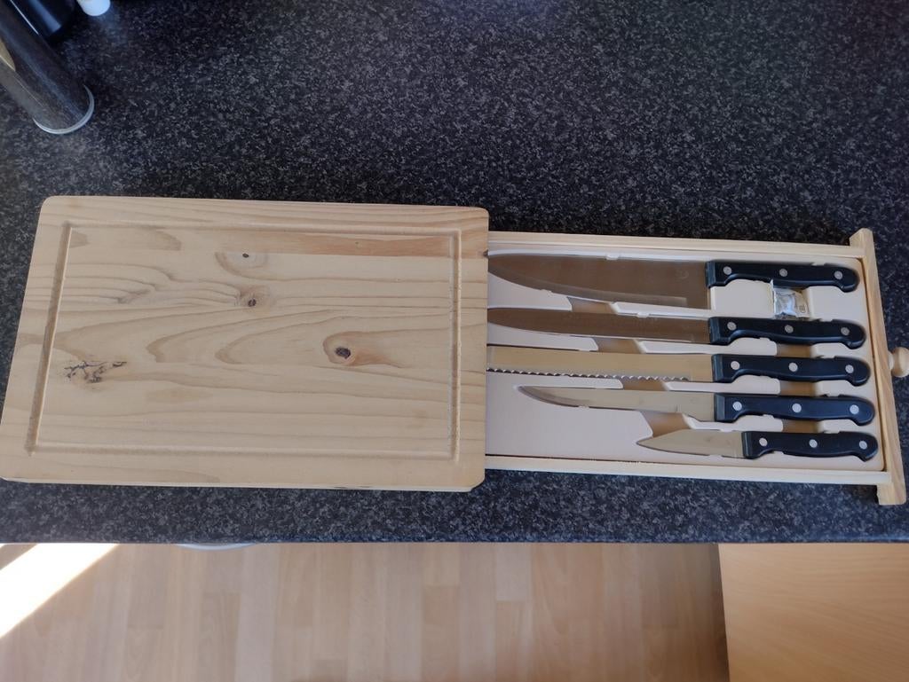 Snijplank met ingewerkte lade met messenset, Ophalen of Verzenden, Zo goed als nieuw, Hout