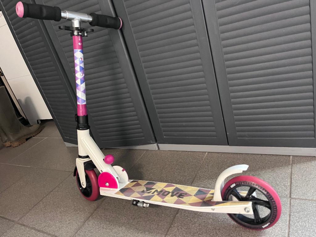 Step MOVE pink, Fietsen en Brommers, Steps, Ophalen, Gebruikt, Gewone step, Move
