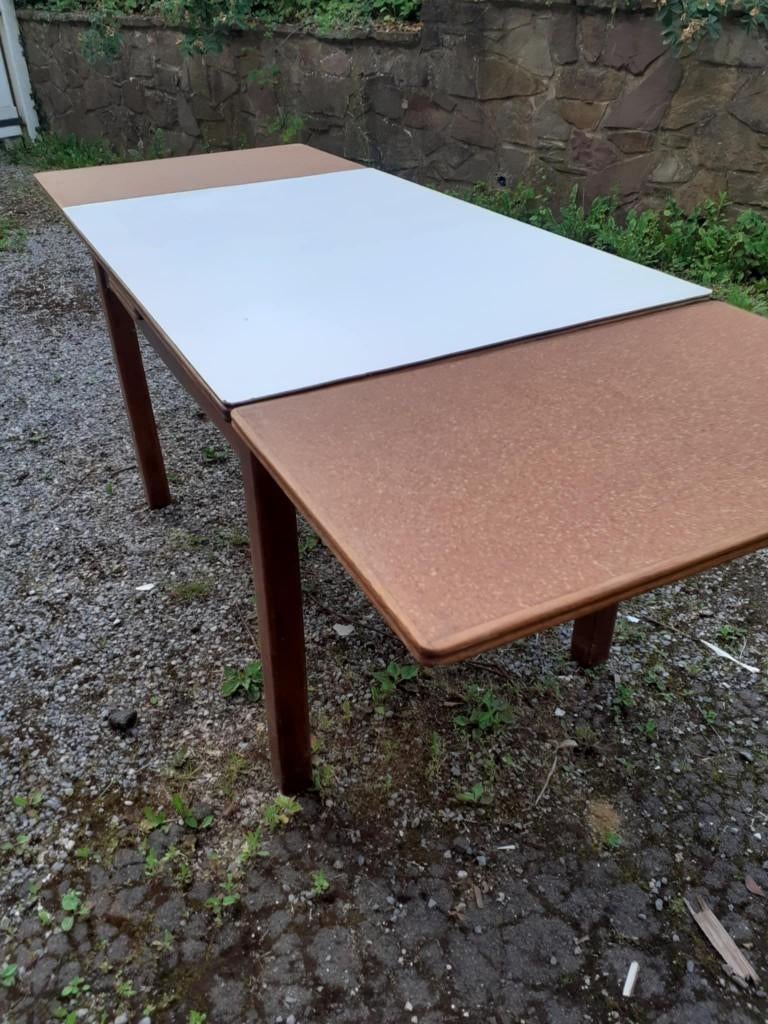 ANCIENNE TABLE EN BOIS AVEC RALLONGES ET TIROIR, Antiquités & Art, Enlèvement