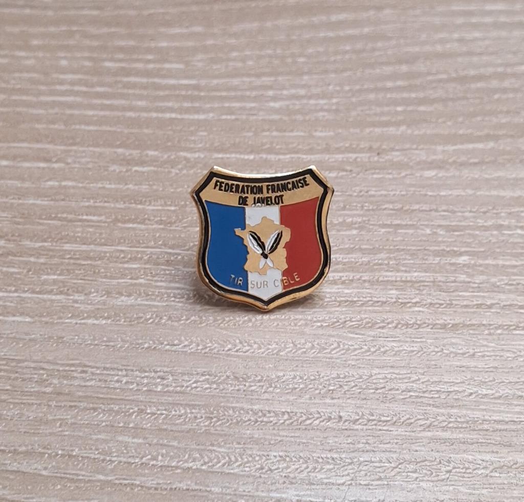 PIN - TIR SUR CIBLE - SCHIETEN - BULLSEYE-SCHIETEN - JAVELOT, Collections, Envoi, Utilisé, Sport, Insigne ou Pin's