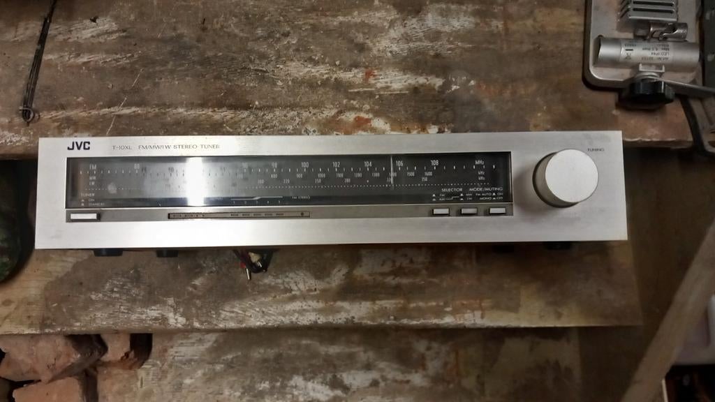 Tuner JVC T-10XL