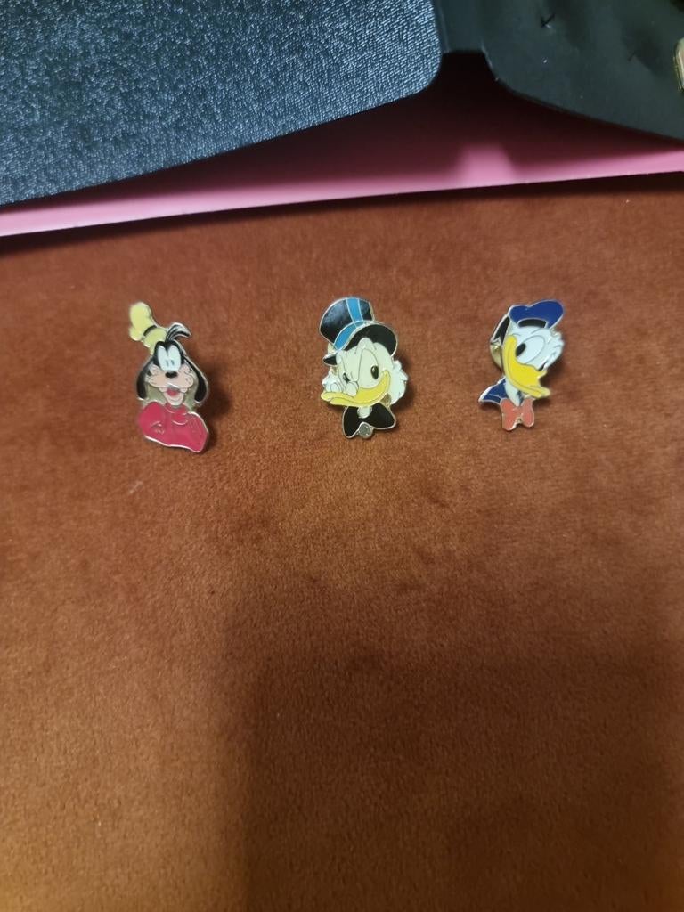 Lot 3 pin’s Disney officiels – Dingo + Donald + Donald/Picso, Collections