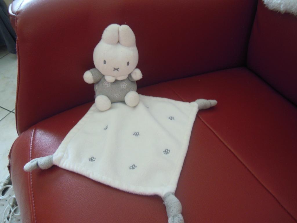 knuffeldoekje nijntje (doos10), Ophalen of Verzenden, Nieuw, Konijn